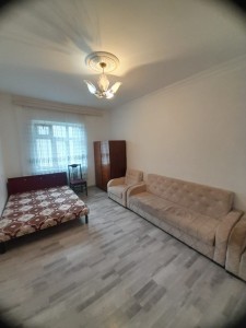 2 otaqlı köhnə tikili