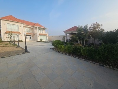 9 sqft həyət / bağ evi