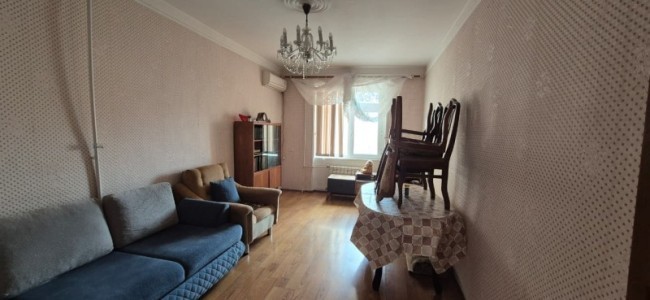 2 otaqlı köhnə tikili