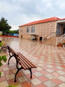 30 sot həyət / bağ evi