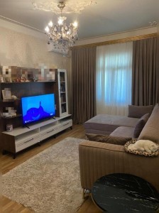 5 otaqlı köhnə tikili