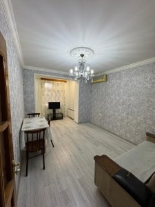 2 otaqlı köhnə tikili