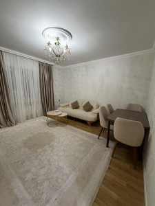 3 otaqlı köhnə tikili