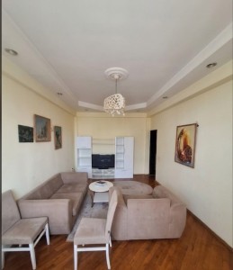 2 otaqlı köhnə tikili