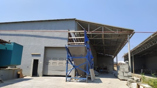 1500 m² obyekt
