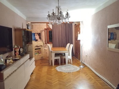 2 otaqlı köhnə tikili