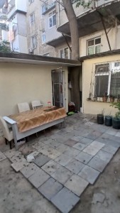 4 otaqlı köhnə tikili