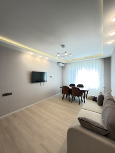 3 otaqlı köhnə tikili