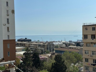 3 otaqlı köhnə tikili