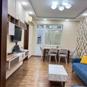 3 otaqlı köhnə tikili