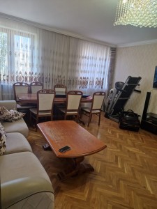 3 otaqlı köhnə tikili