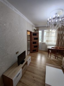 2 otaqlı köhnə tikili