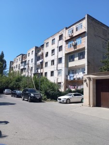 4 otaqlı köhnə tikili