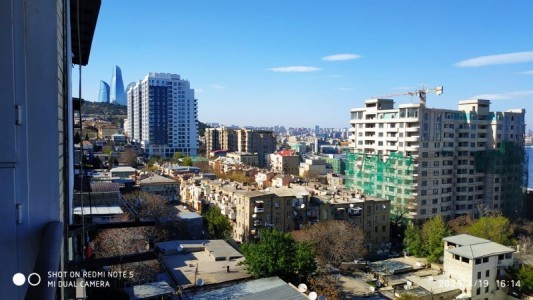 3 otaqlı köhnə tikili