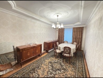 5 otaqlı köhnə tikili